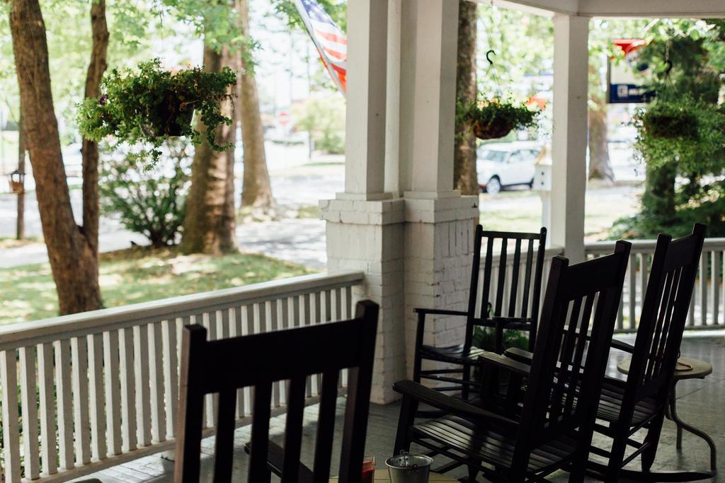 The Charleston Inn Hendersonville Nc المظهر الخارجي الصورة