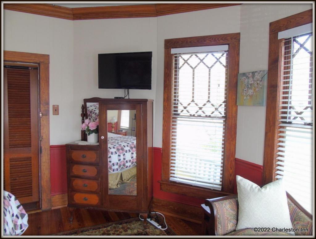The Charleston Inn Hendersonville Nc المظهر الخارجي الصورة